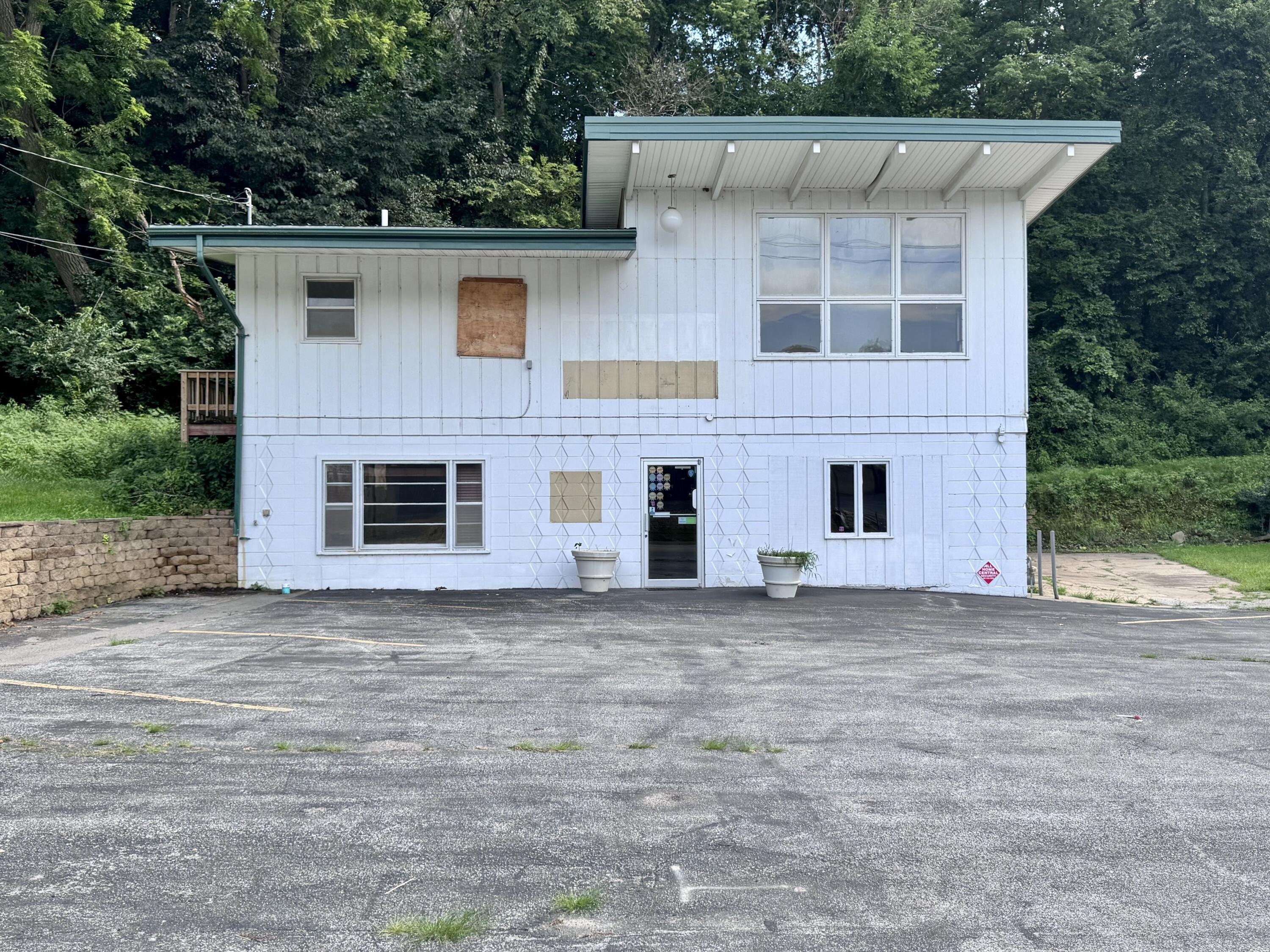 Property Image for 1275 E PIERCE Street