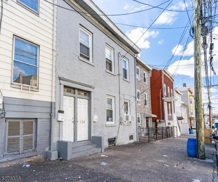 Property Image for 154 Mill St
