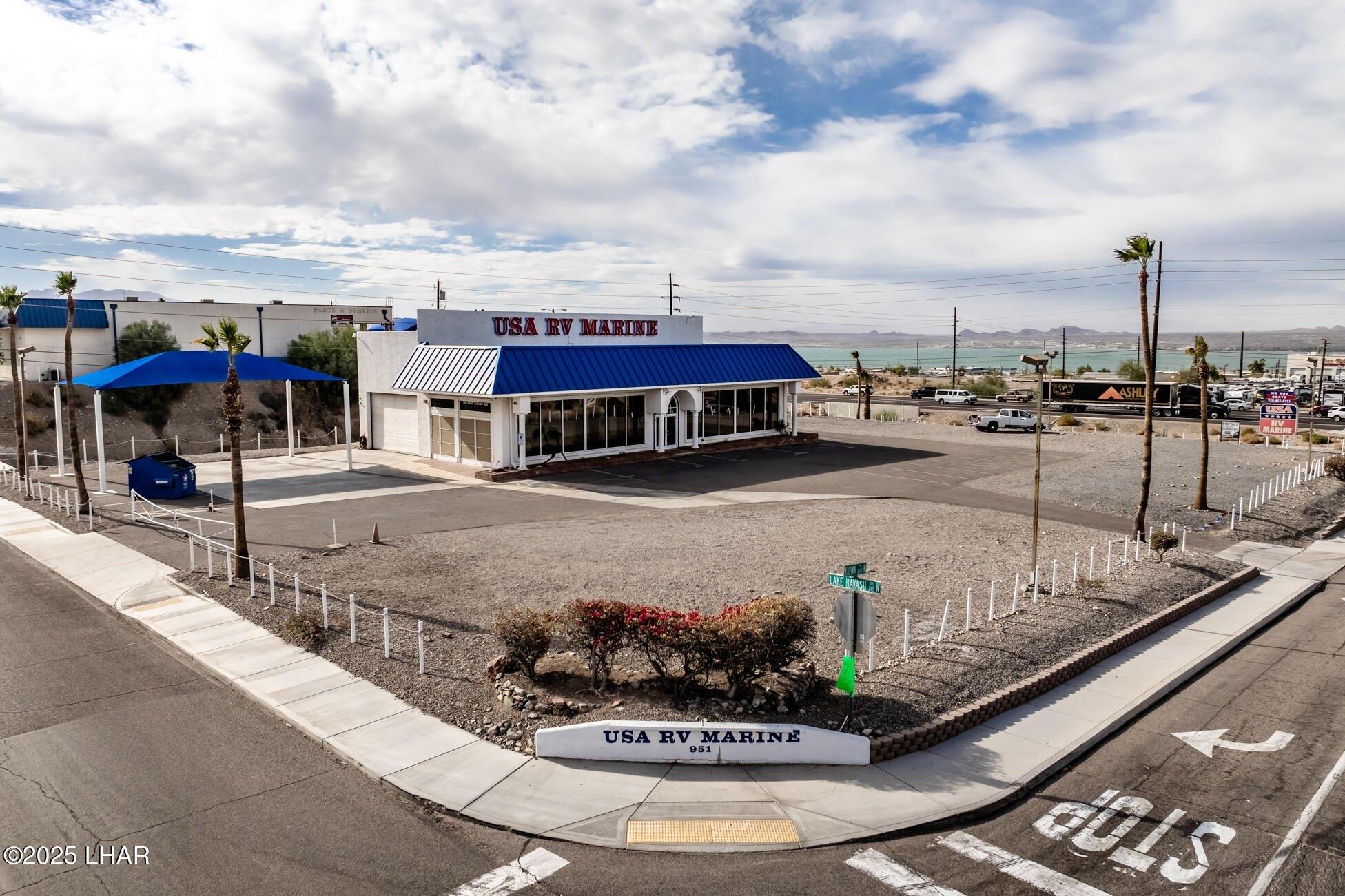 Property Image for 951 N Lake Havasu Ave