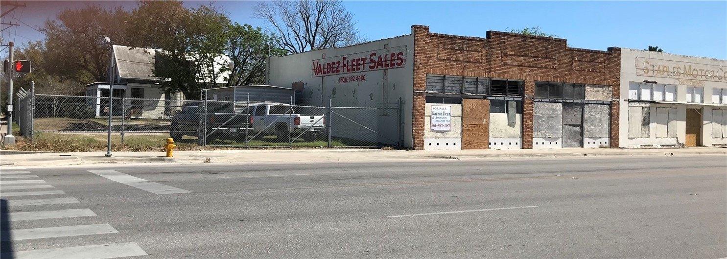Property Image for 310,306,302 Staples Street