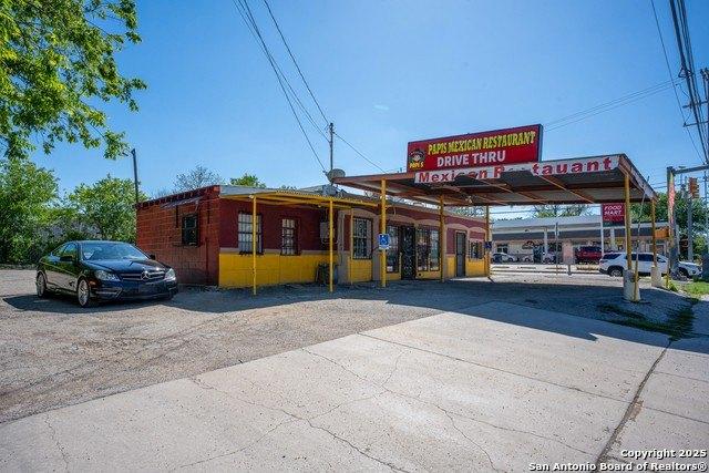 Property Image for 2802 E Houston