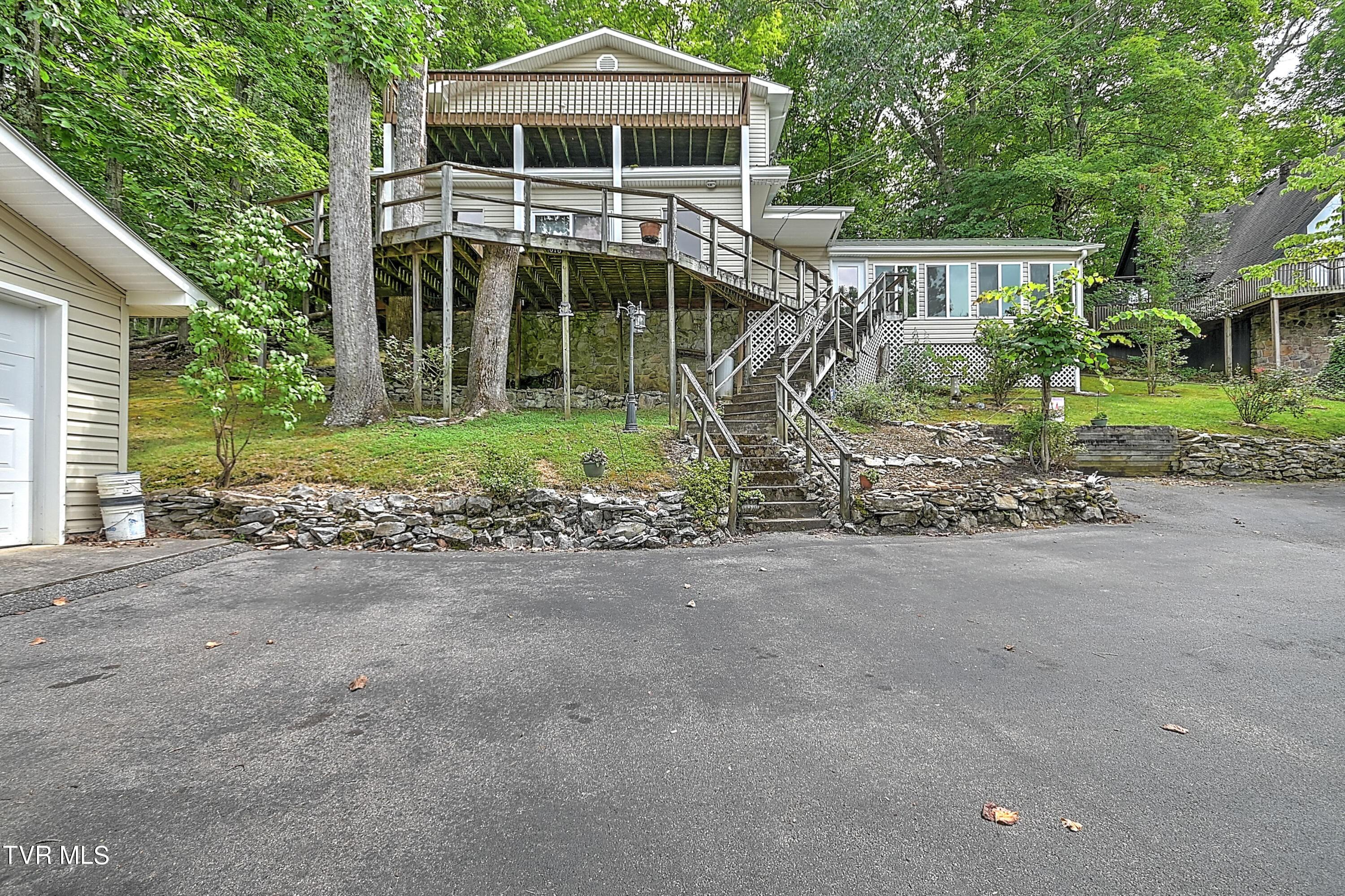 Property Image for 616 Oak Grove Road