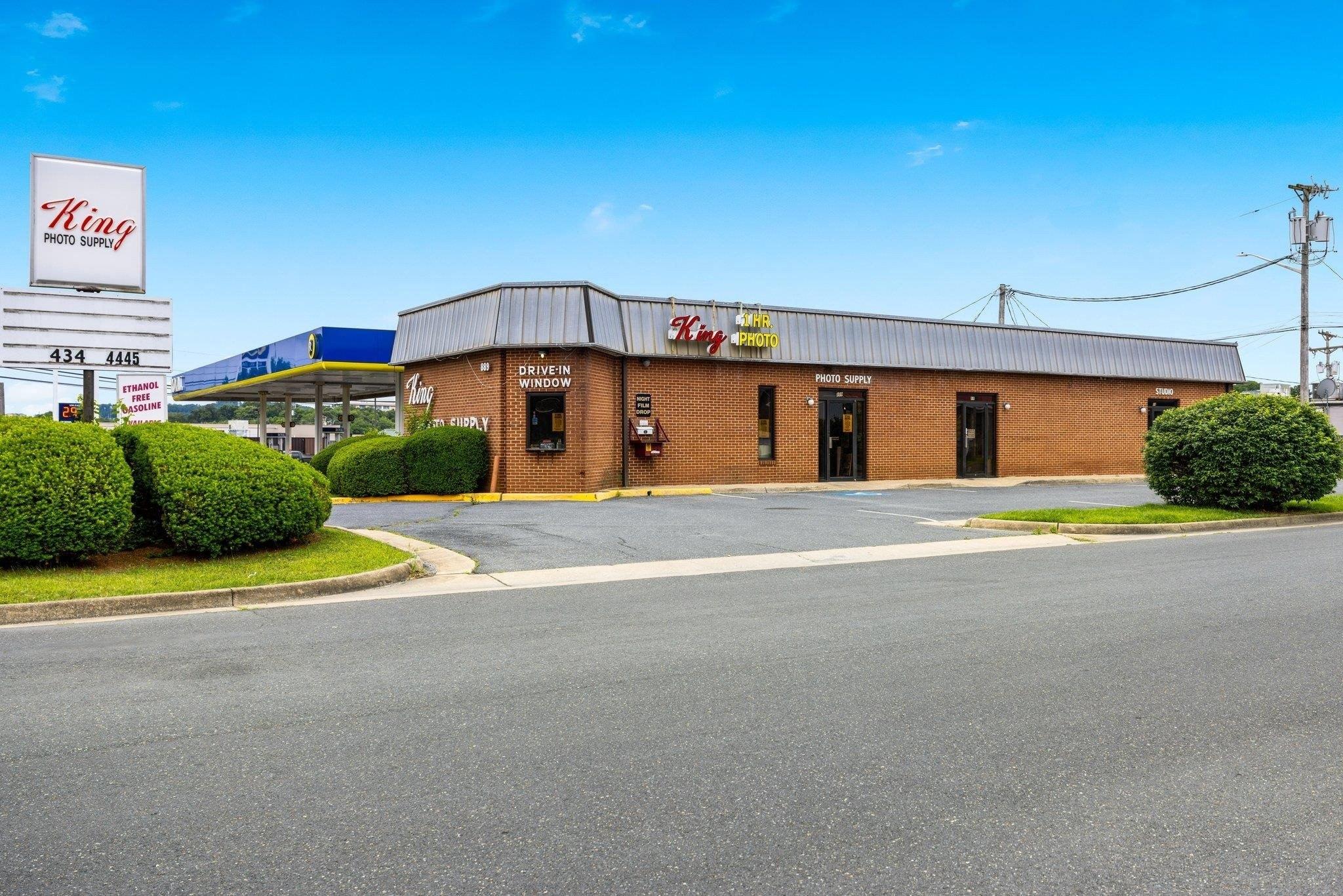Property Image for 889 E Market St