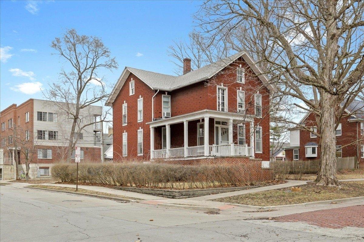 Property Image for 212 W High Street