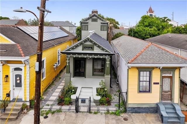 Property Image for 2613 DAUPHINE Street