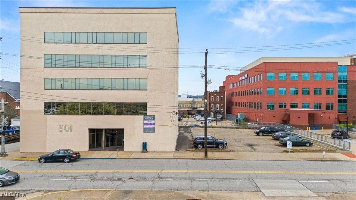 Property Image for 601 Avery Street