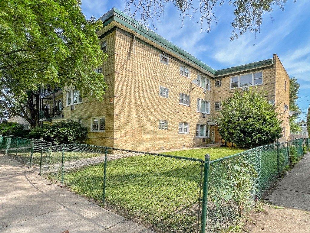 Property Image for 8743 S Beverly Avenue