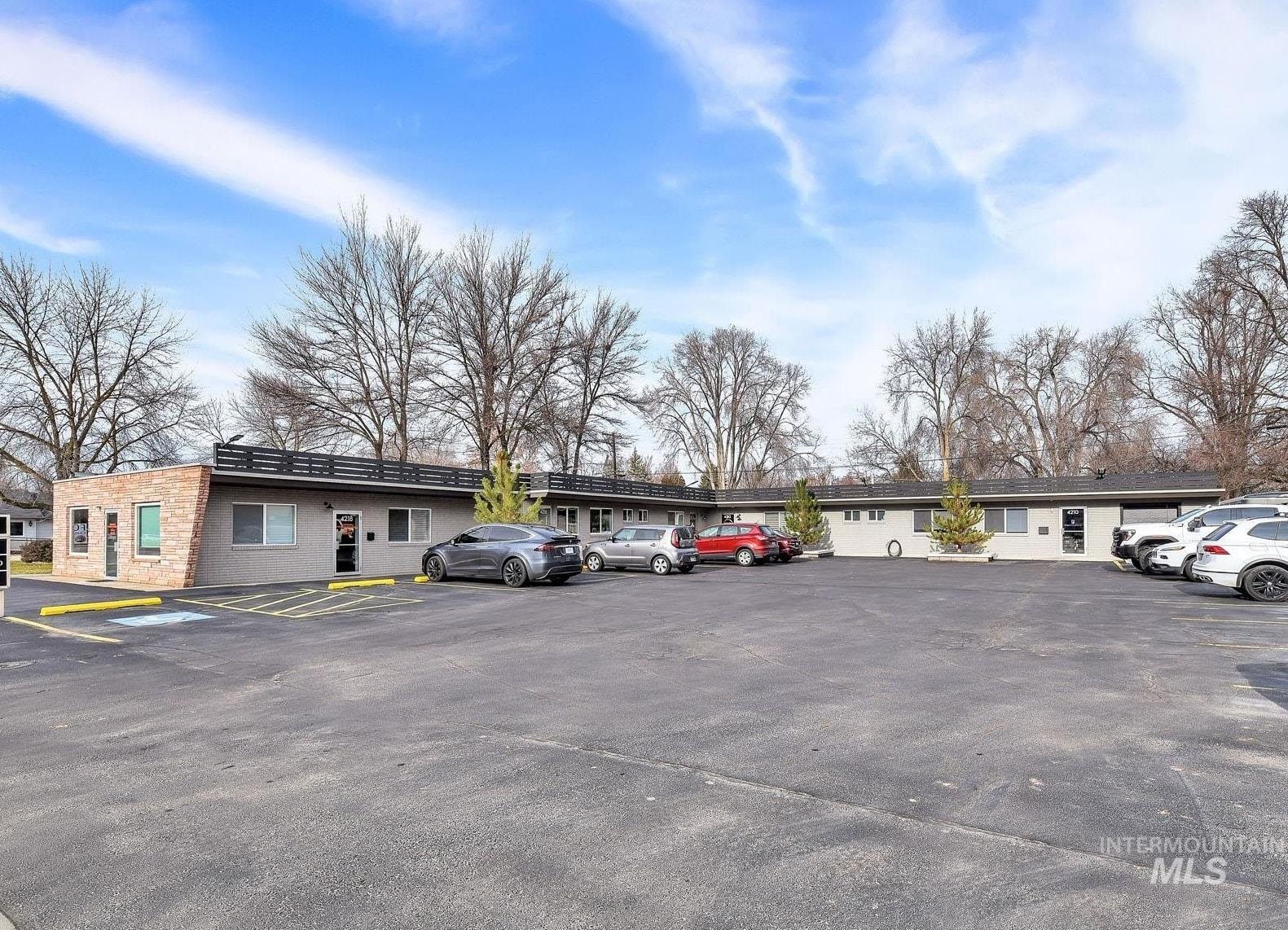 Property Image for 4210 W Emerald