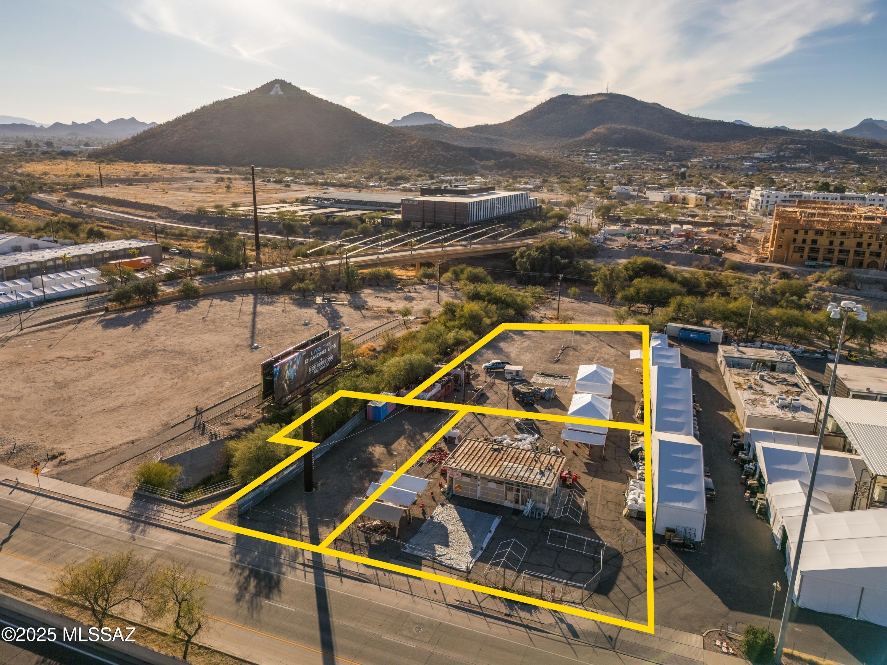 Property Image for 292 S Freeway