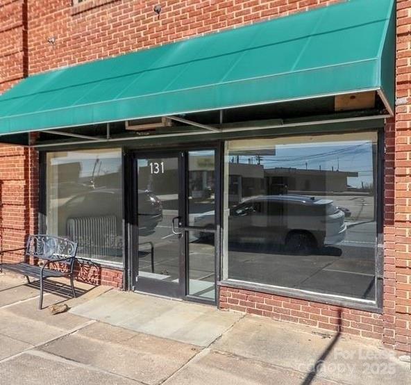 Property Image for 131 E Main Avenue