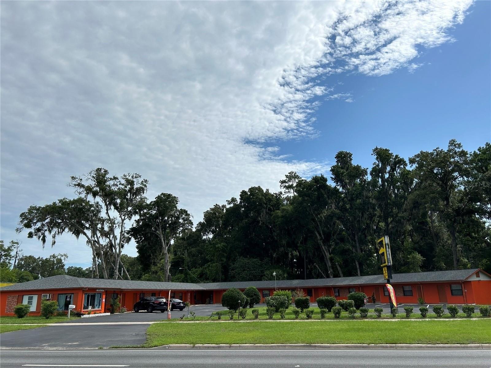 Property Image for 3231 S Pine Avenue