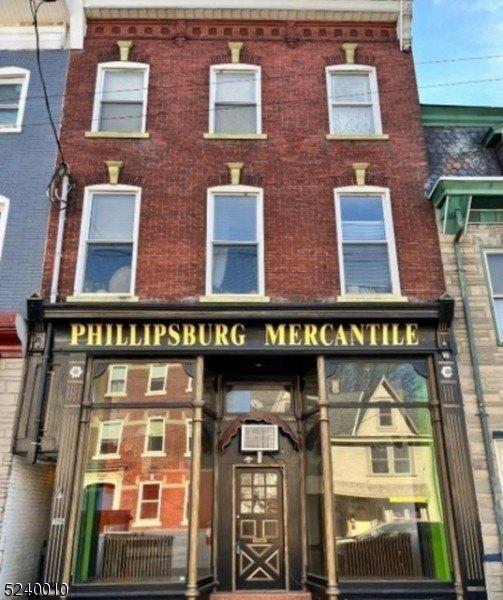 Property Image for 396 S Main St