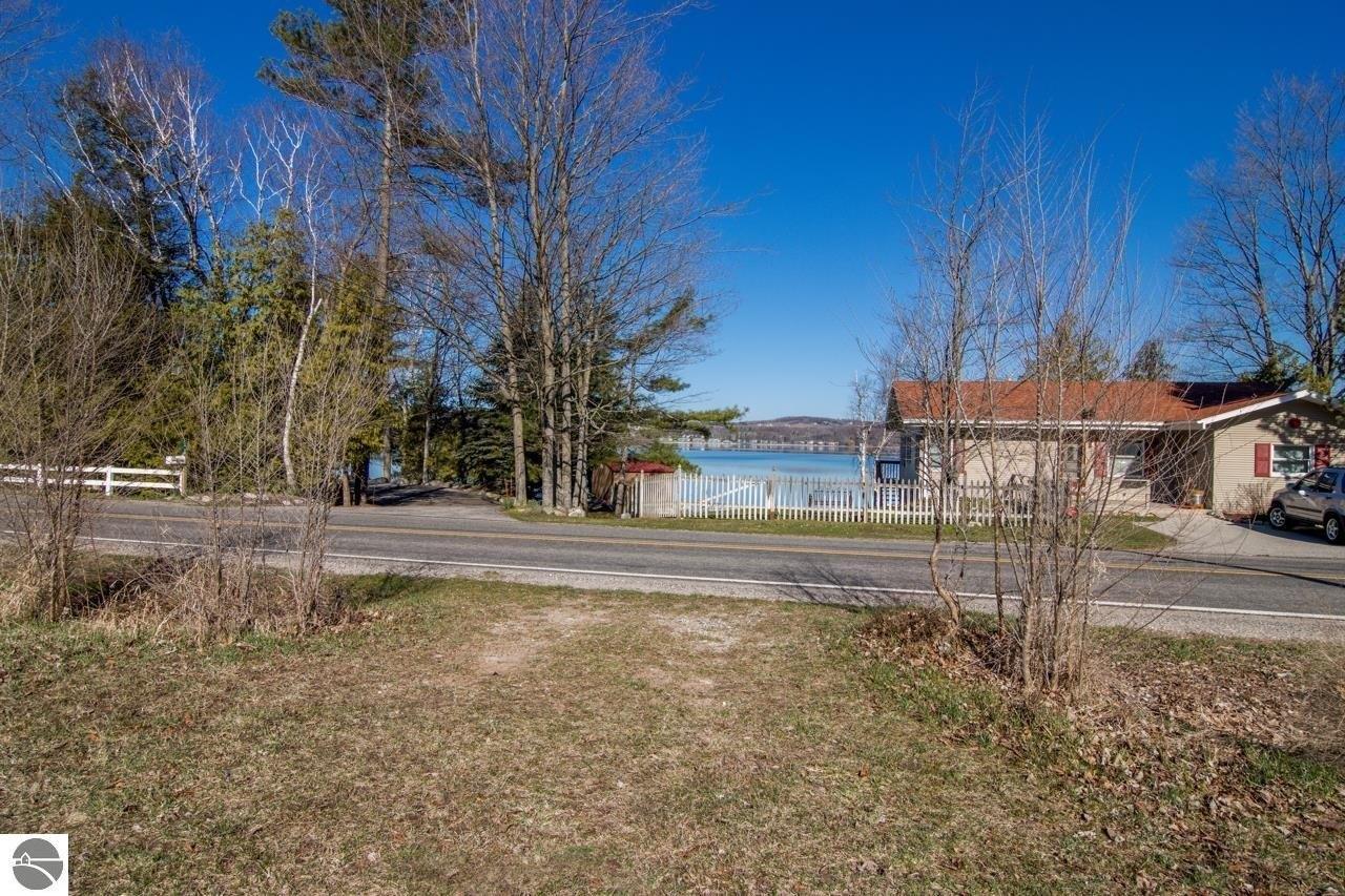 Property Image for 521 S Stony Point Road