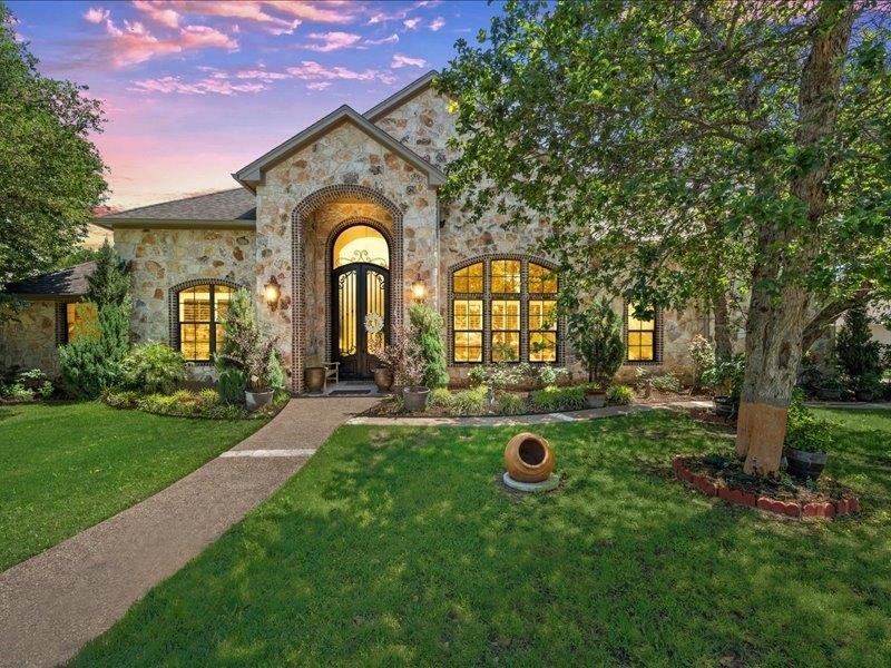 Property Image for 8456 Spicewood Springs Road