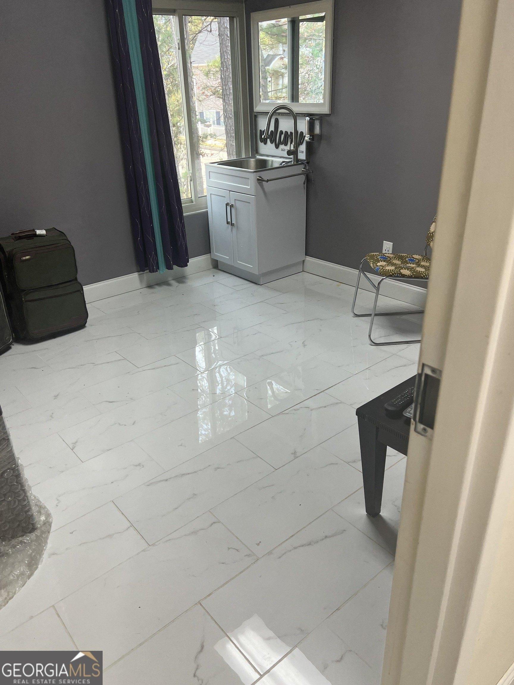 Property Image for 804 Commerce SUITE A12
