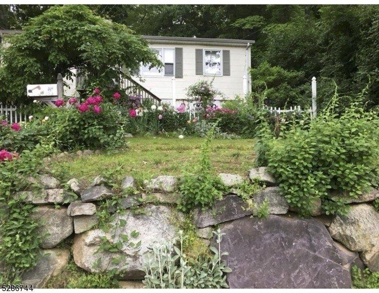 Erskine Lakes Real Estate Find Houses & Homes for Sale in Erskine Lakes, NJ