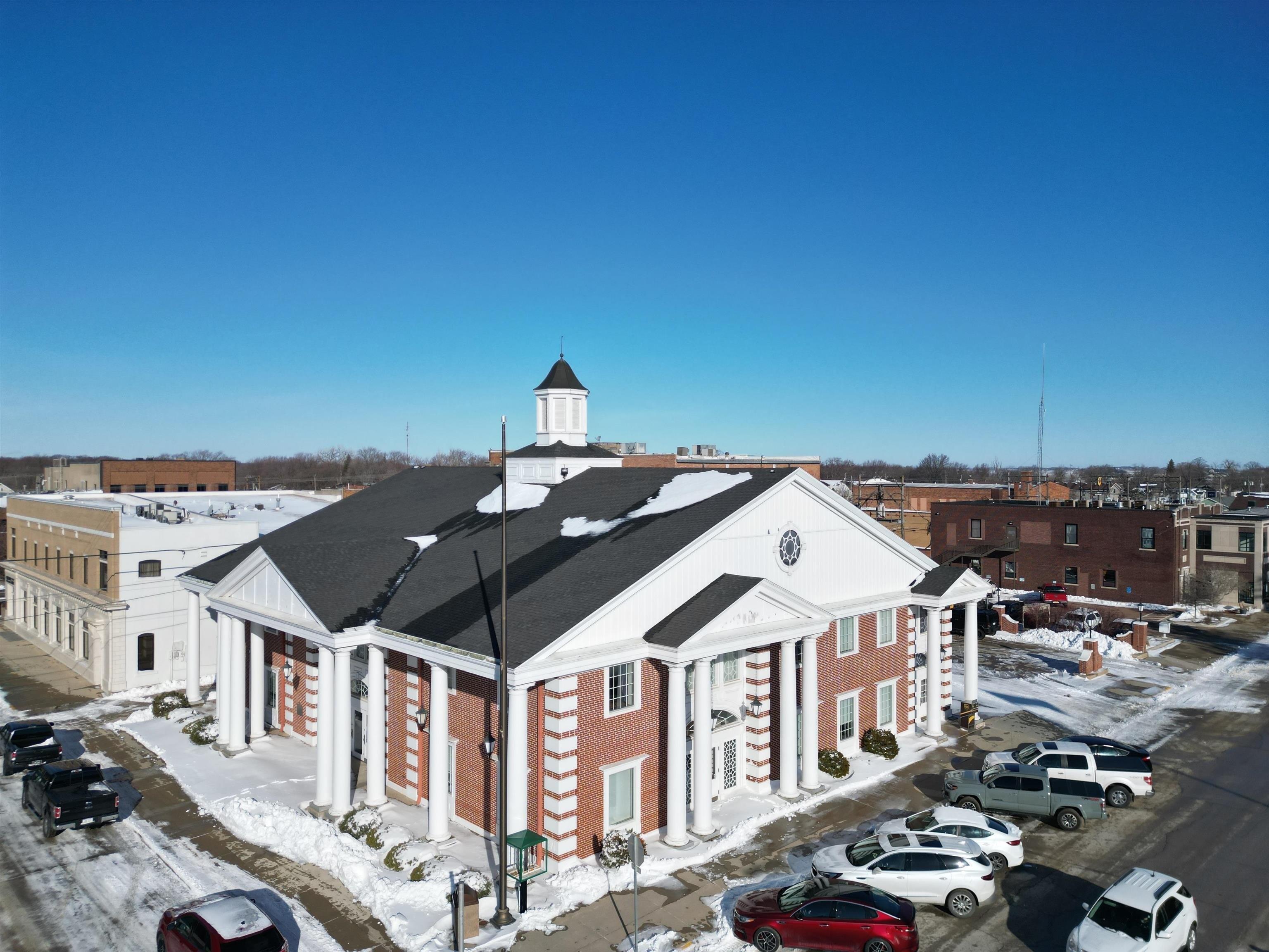 Property Image for 121 E 5th St