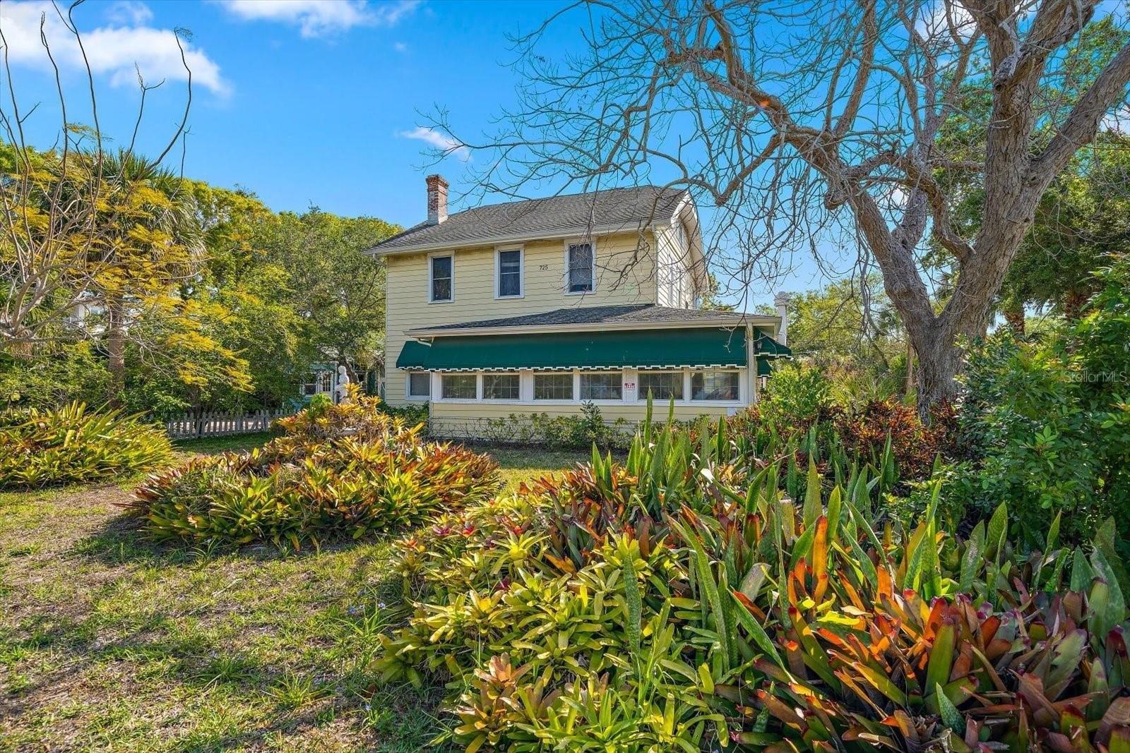 Property Image for 725 Edgewater Drive