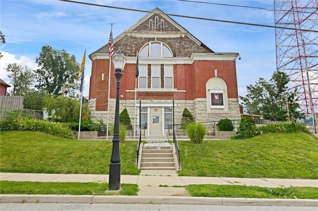 Property Image for 3027 Walnut Street