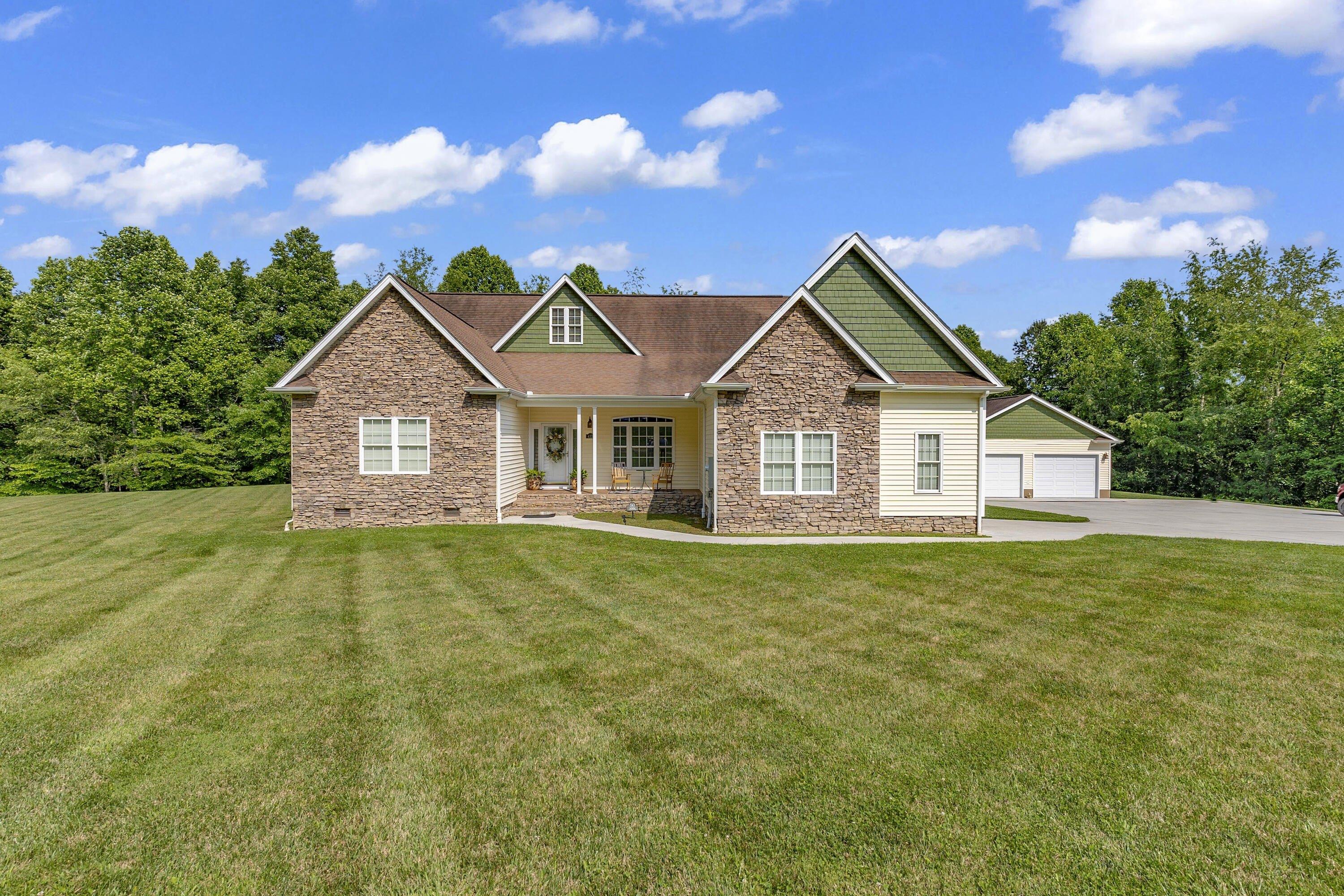 412 Charles Street, Clintwood, VA 24228 MLS 9962291 CENTURY 21