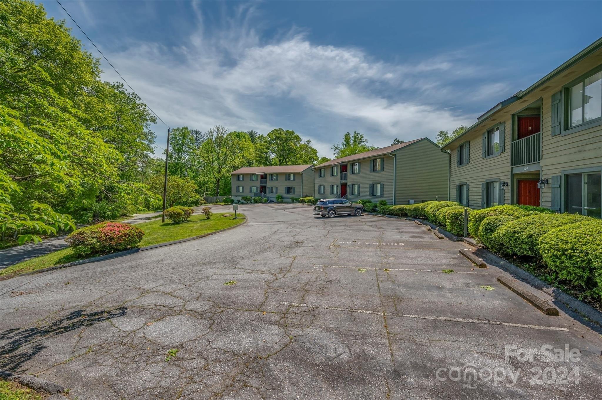 320 Huff Street 1B, Hendersonville, NC 28739 MLS 4137949 CENTURY 21