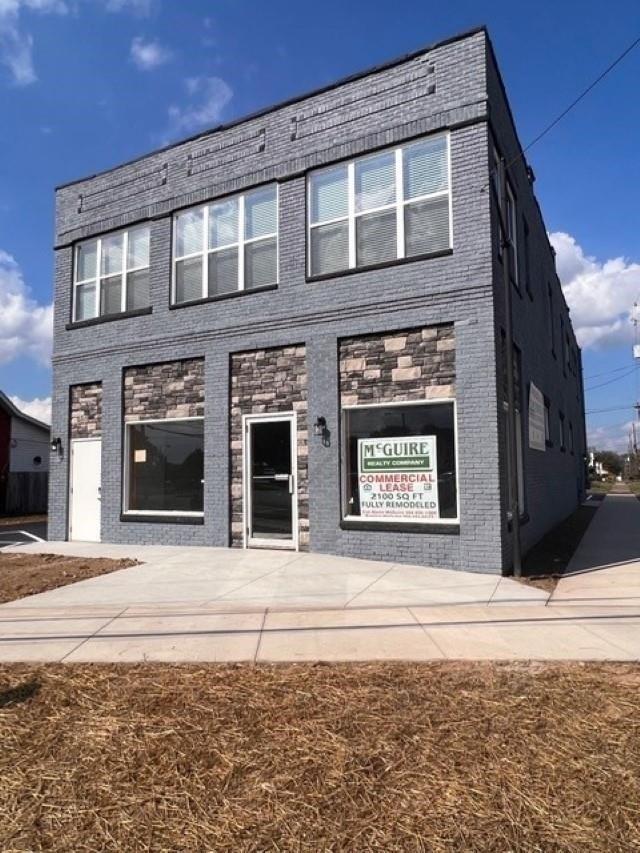 Property Image for 2798 1st Avenue