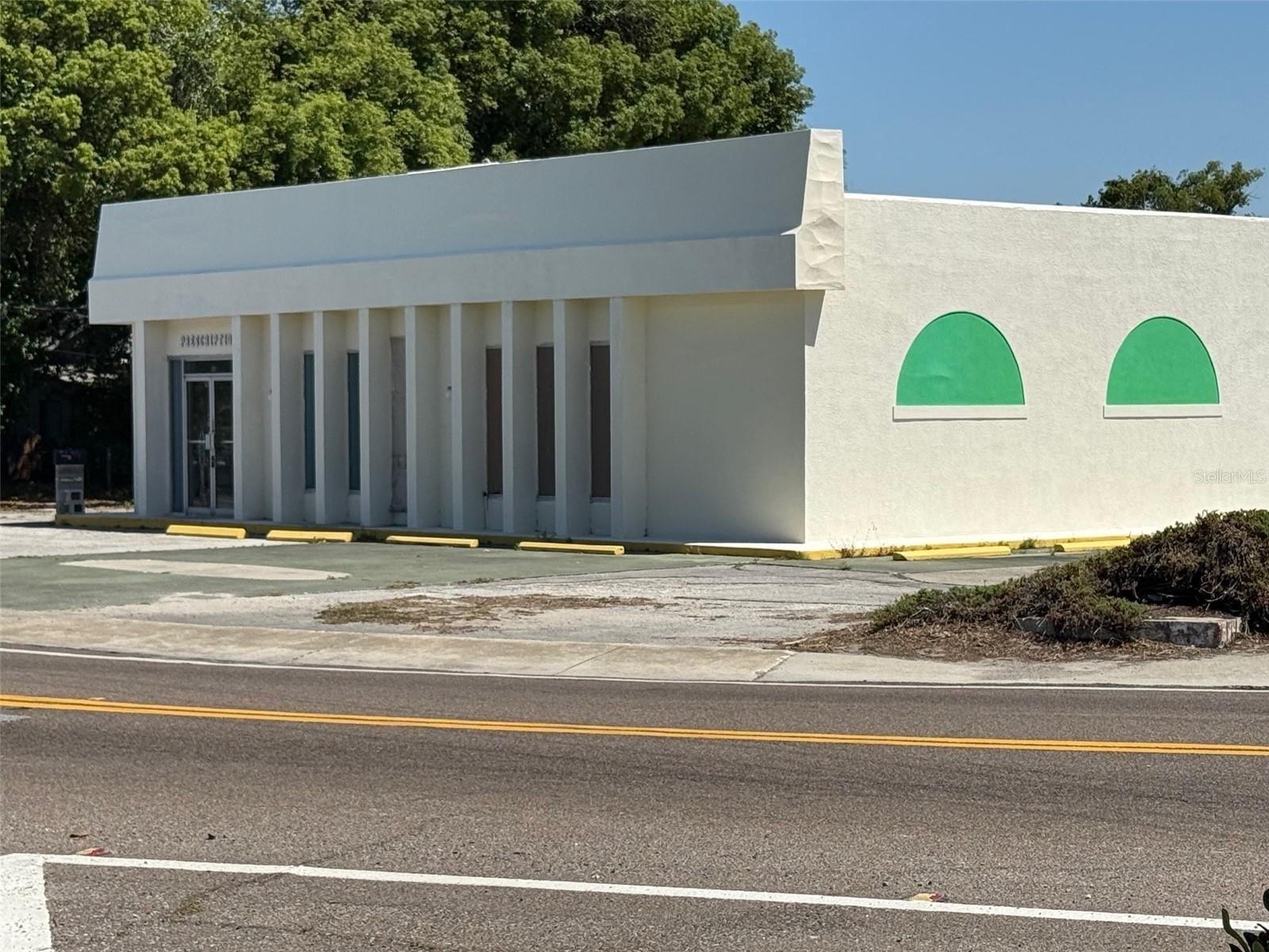 Property Image for 905 E Main Street