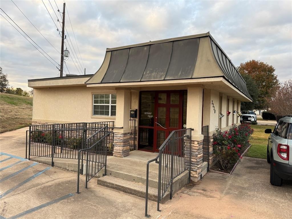 Property Image for 3330 Barksdale Boulevard