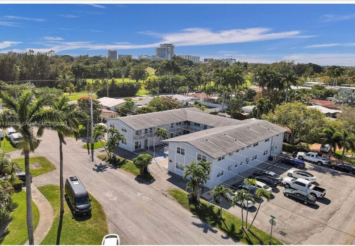 Property Image for 930 N 14th Court