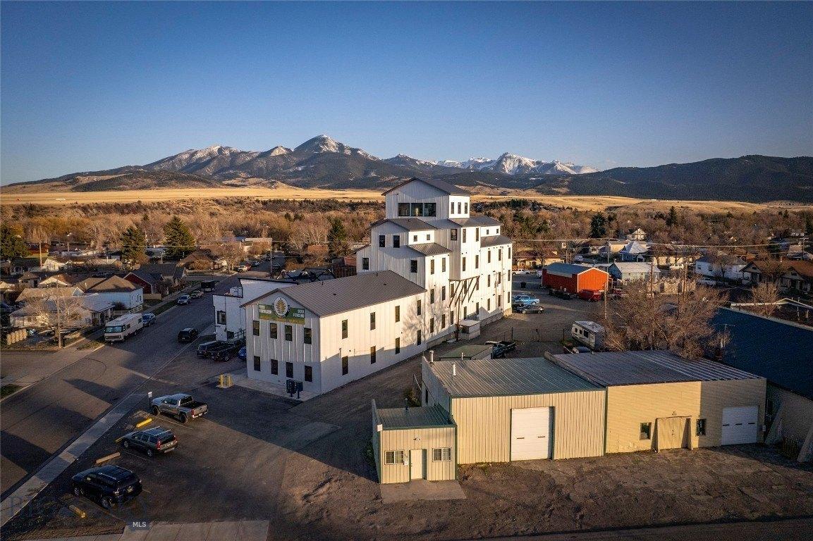 Property Image for 924 E Park Street