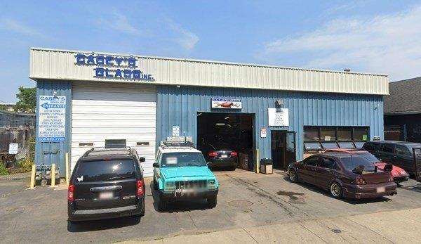 Property Image for 1854 Purchase St 3
