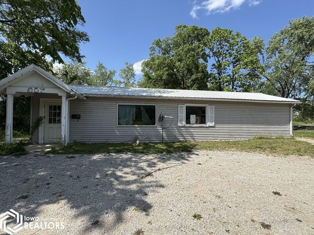 Property Image for 807 E maple
