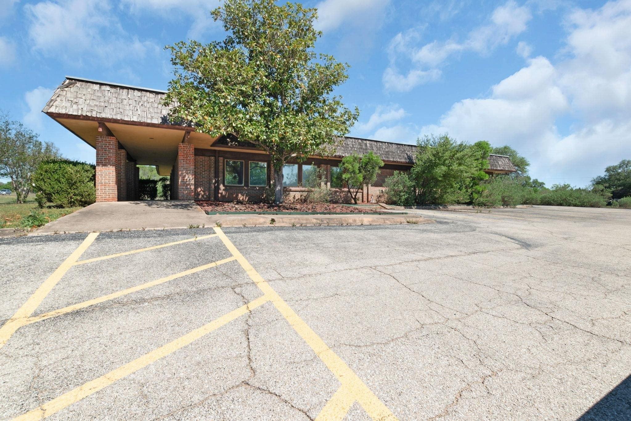 Property Image for 2309 W Hwy 29