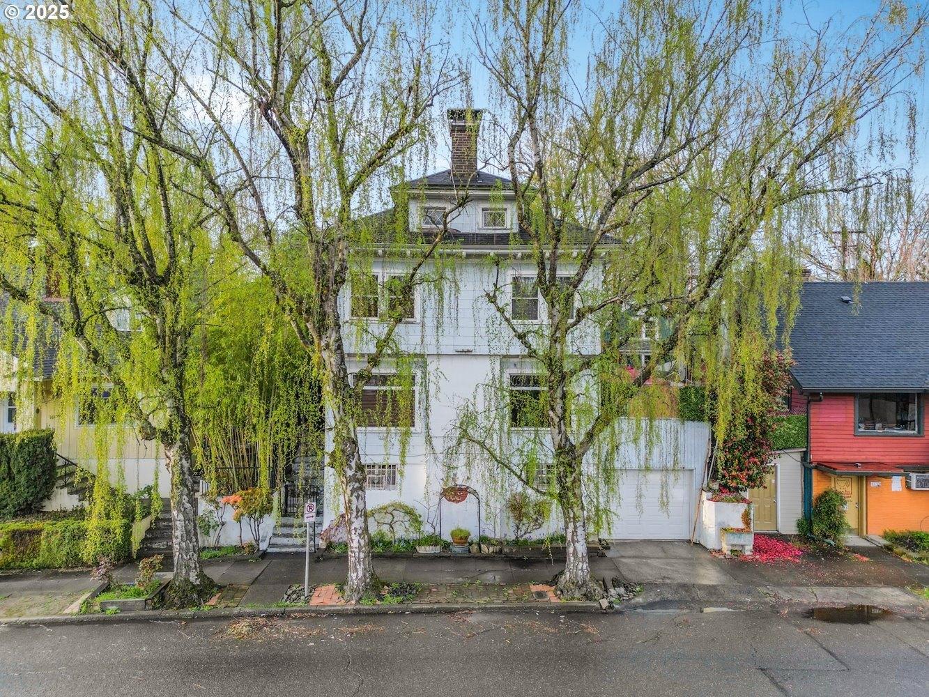 Property Image for 3123 Ne Broadway St
