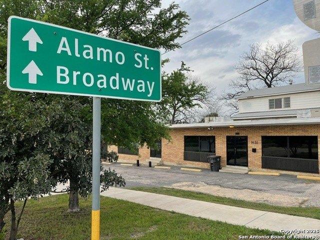 Property Image for 1631 N Interstate 35