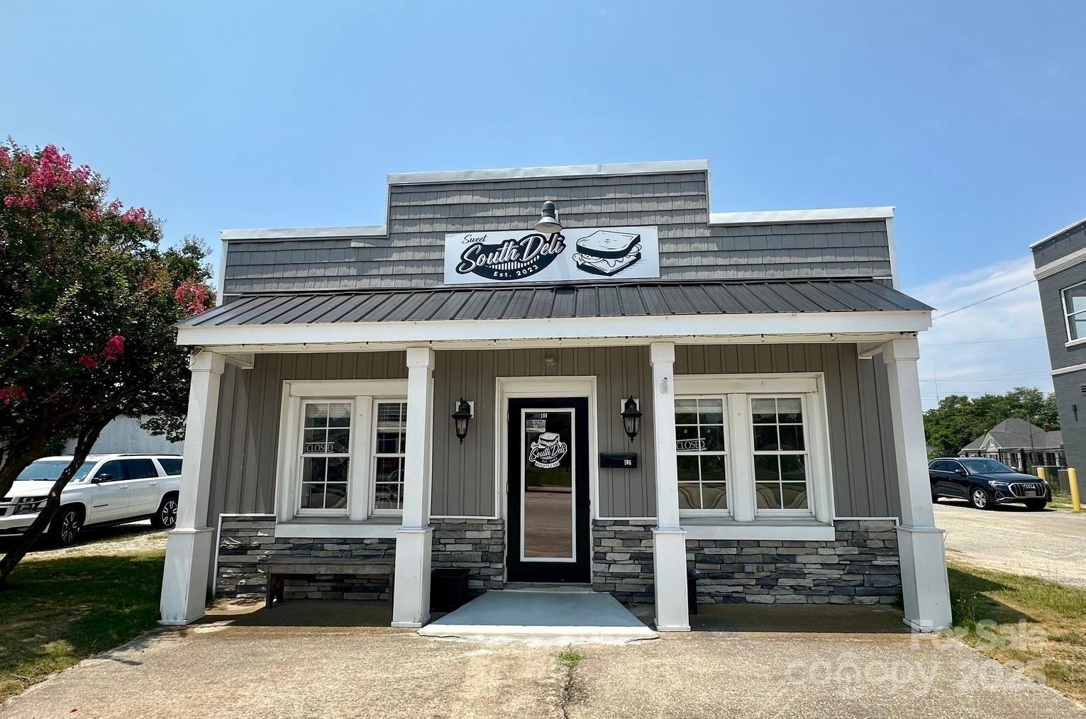 Property Image for 106 S Hampton Street