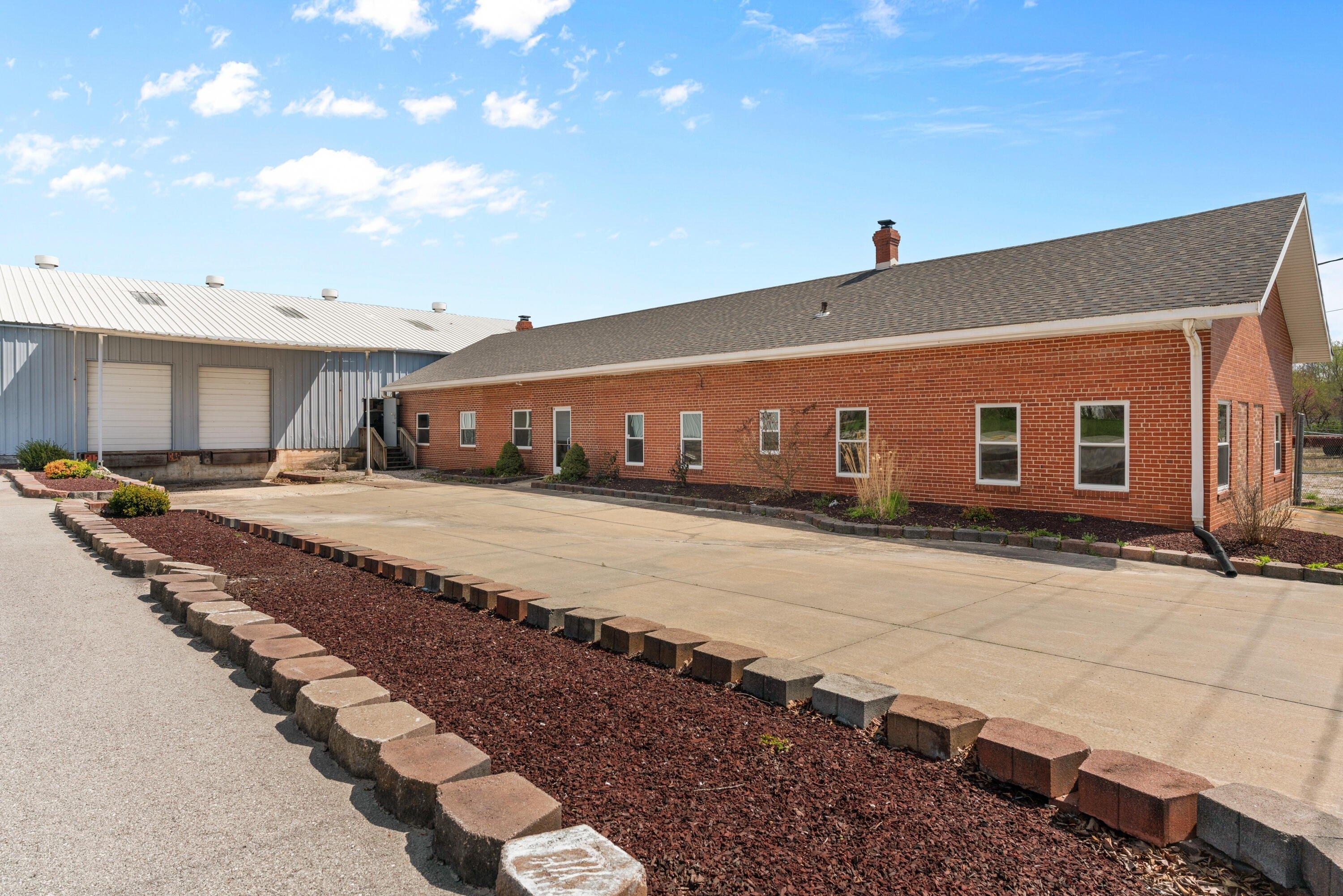 Property Image for 1912 N Weller Avenue