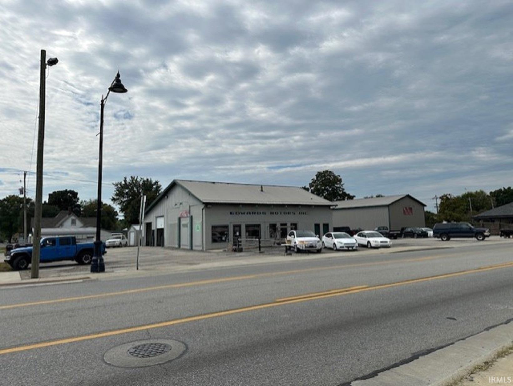 Property Image for 370-330 E Morgan Street