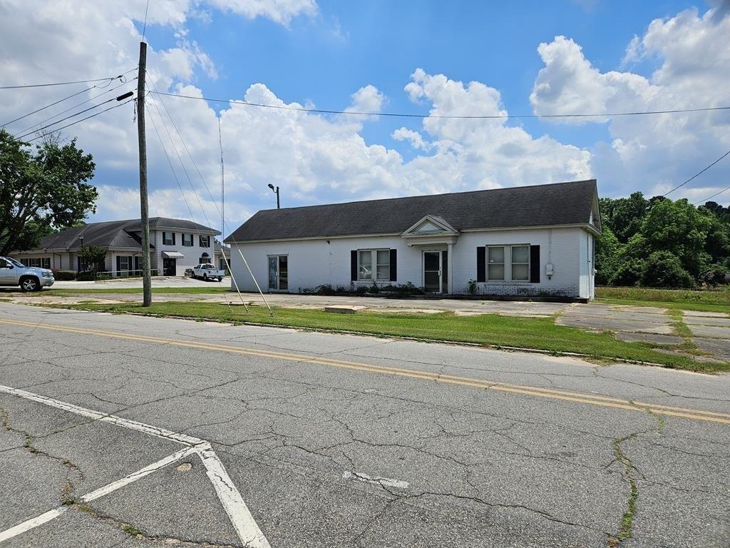 Property Image for 207 W Cotton Street