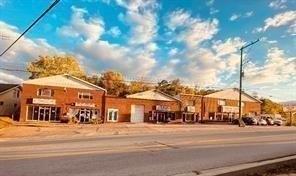 Property Image for 600 W Chestnut St (596-610)