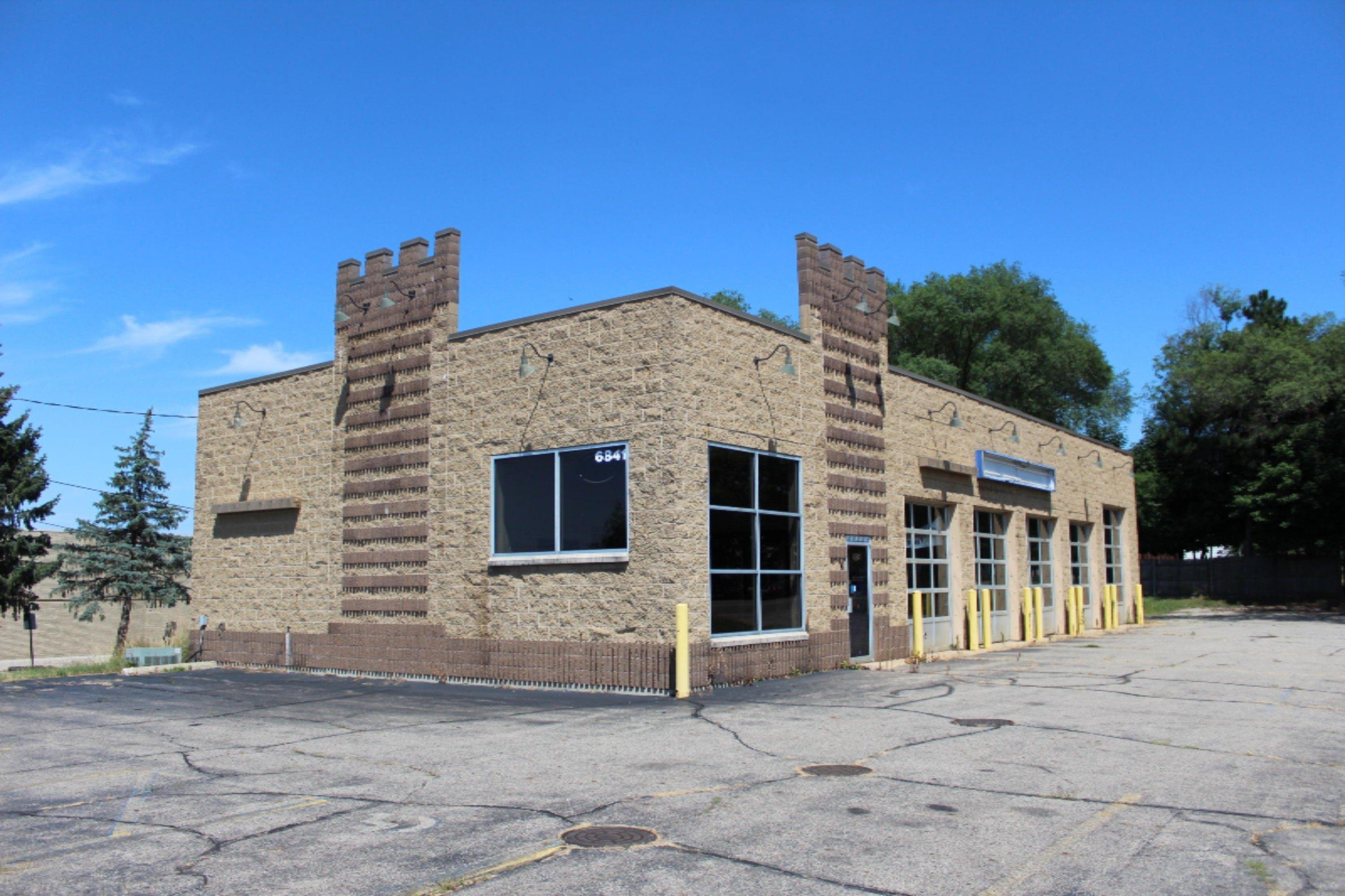 Property Image for 6841 S Westnedge Avenue