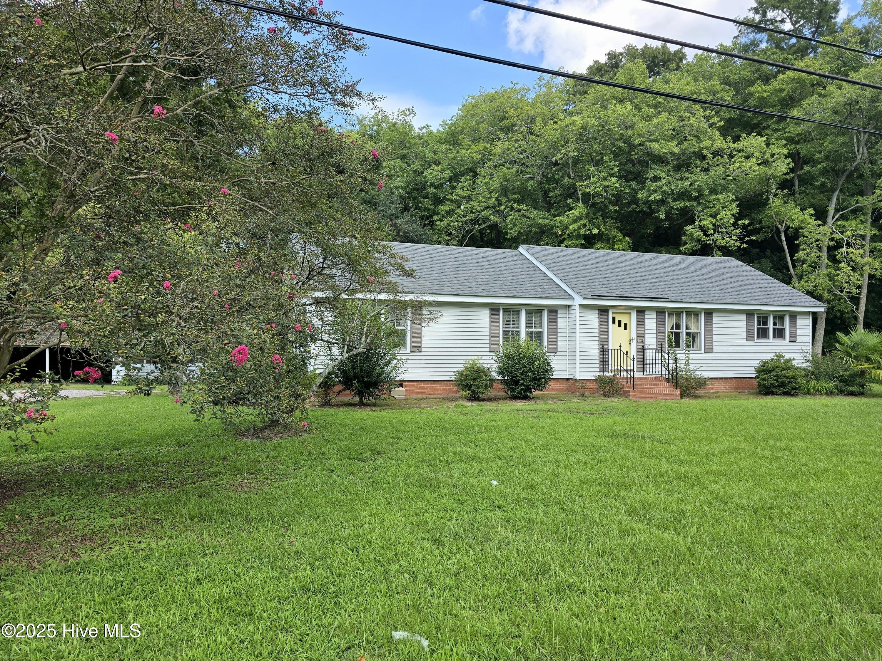 Property Image for 1044 Us Highway 17 S