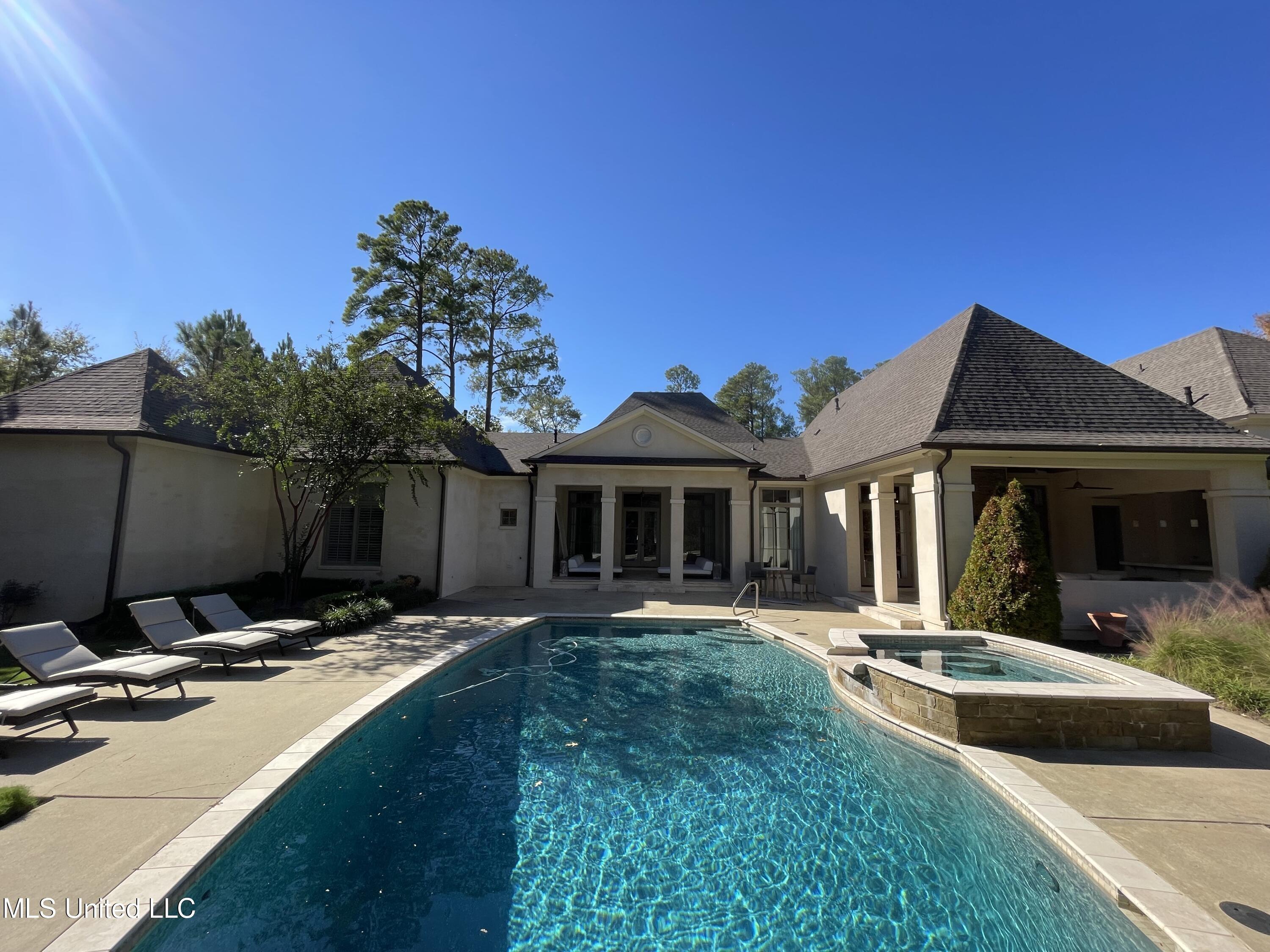 Property Image for 918 Montrose Drive