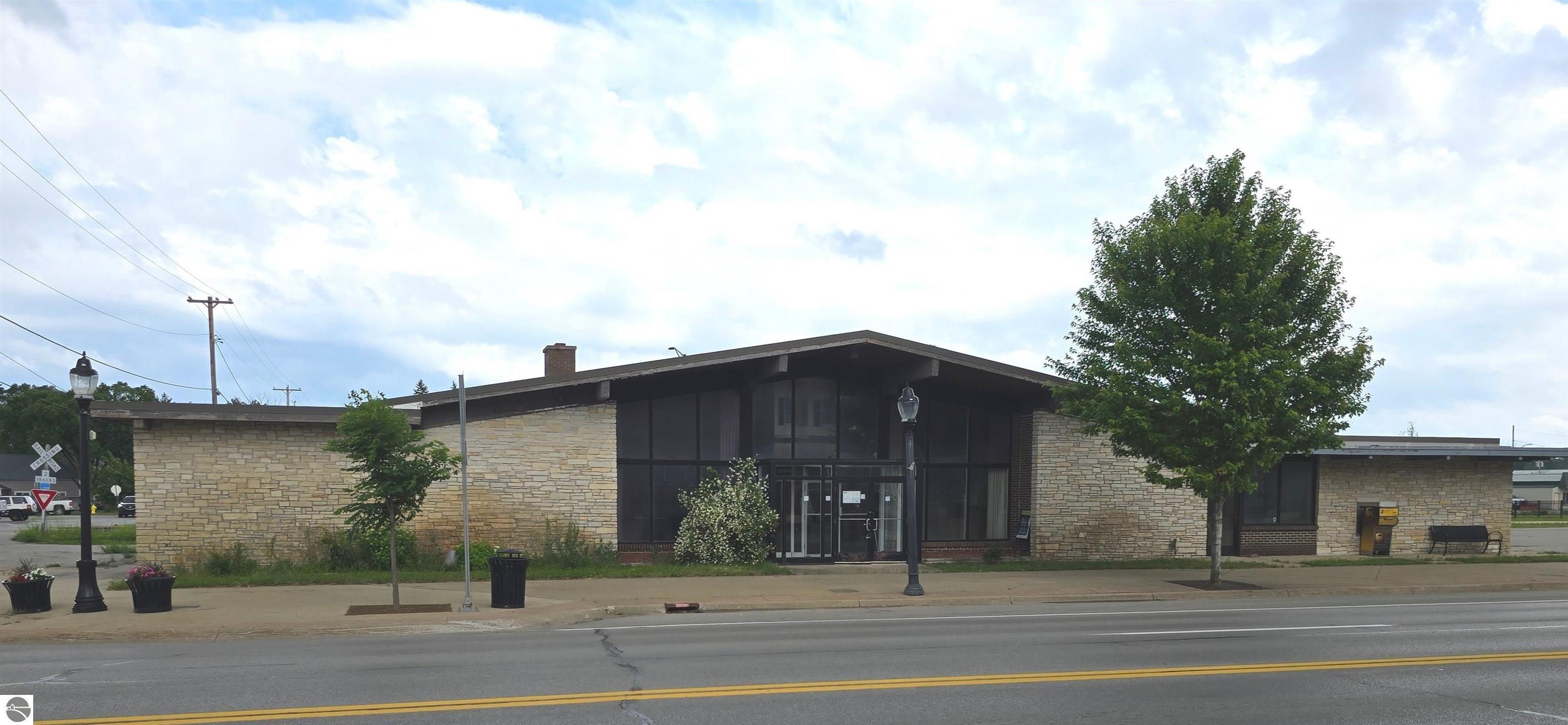 Property Image for 301 S Cedar Street