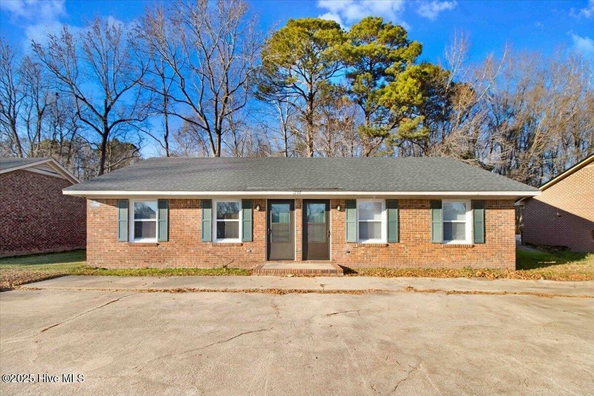 Property Image for 1601 Snowden Drive SE