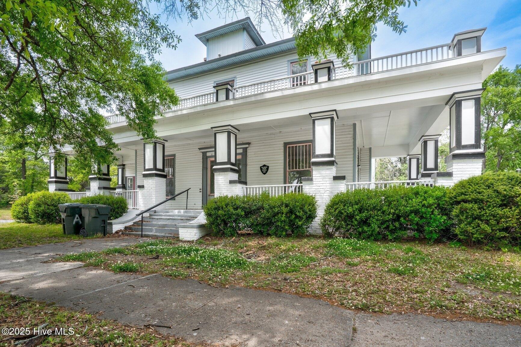 Property Image for 206 Park Avenue W