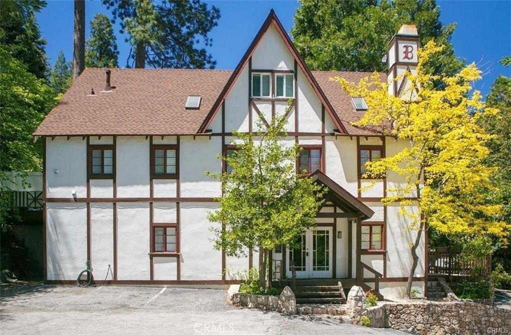 Property Image for 815 Arrowhead Villa