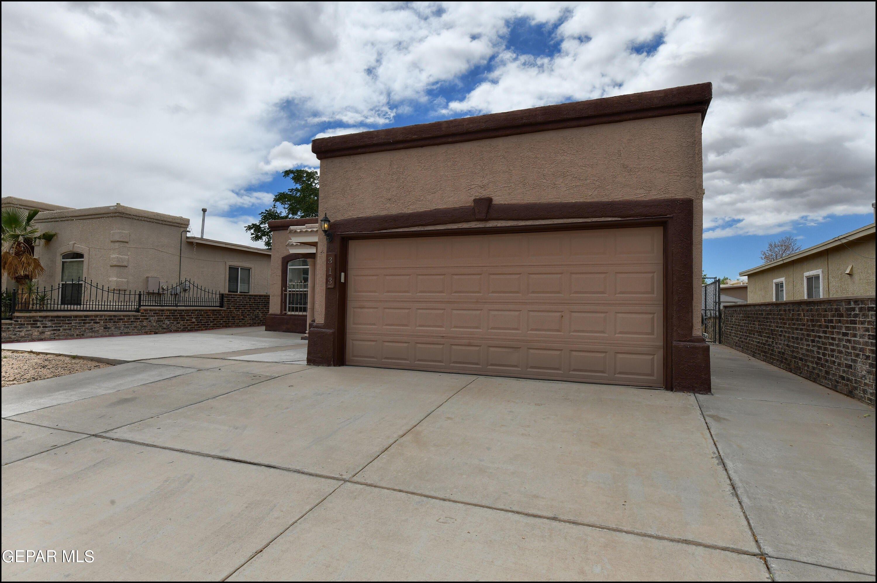 313 De Stefano Lane, El Paso, TX 79928 MLS 908102 CENTURY 21