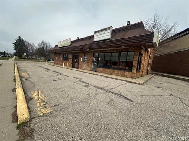 Property Image for 28728 GRAND RIVER Avenue