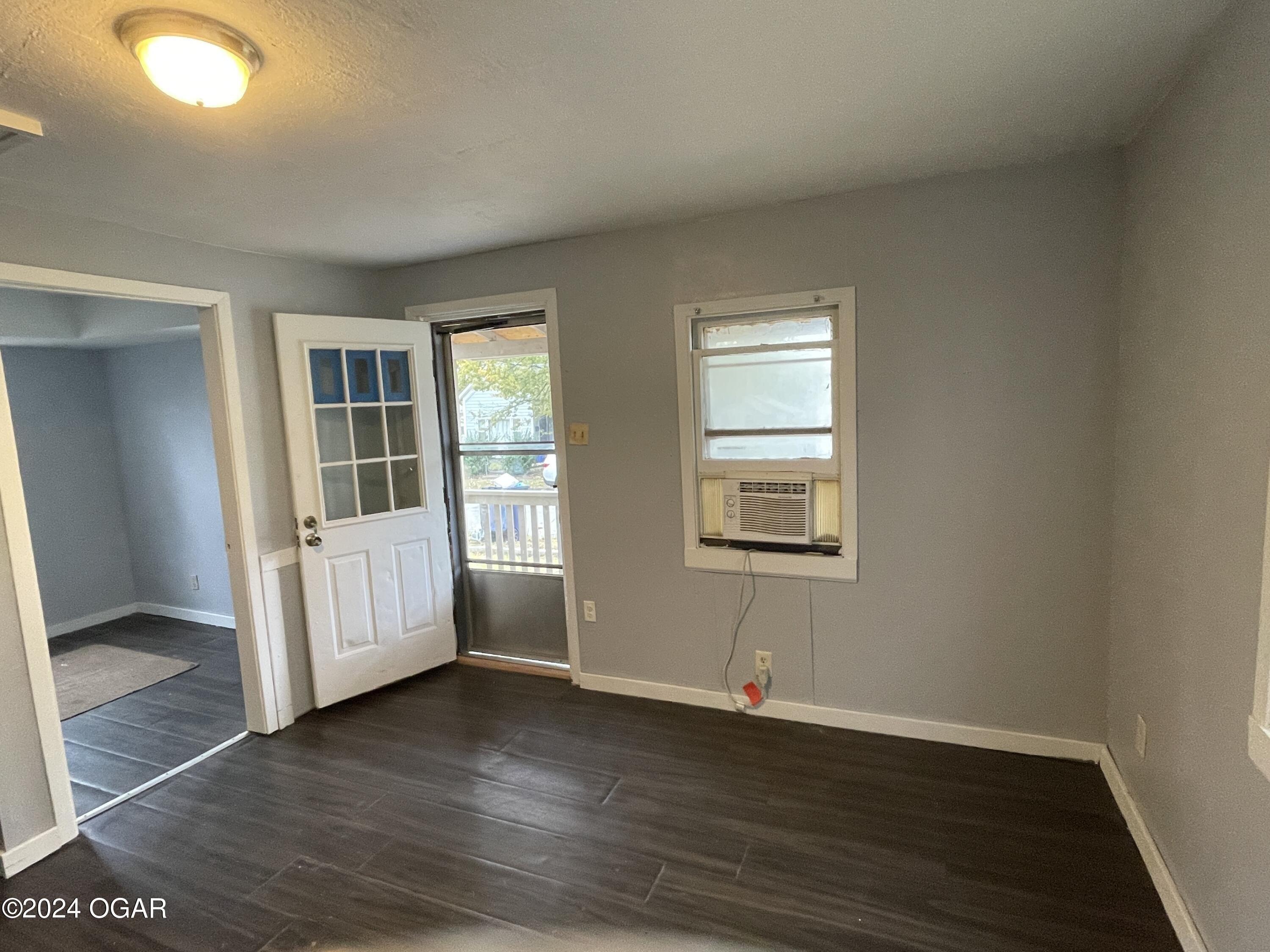 222 S Hall Street, b City, MO 64870 MLS 242709 CENTURY 21